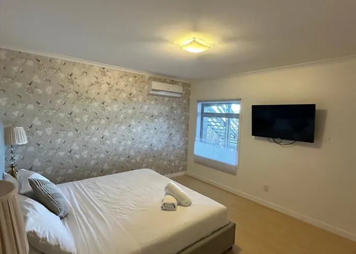 Holiday home Luxury Lakeside Rotorua
