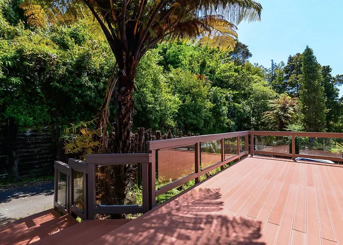 Luxury Lakeside Holiday home Rotorua